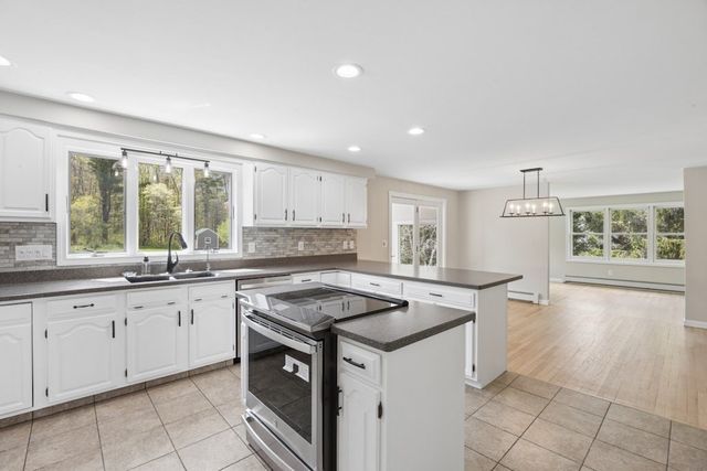 11 Kittredge Road, Spencer, MA 01562