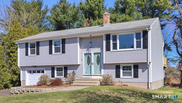 8 Blue Meadow Road, Middletown, CT 06457