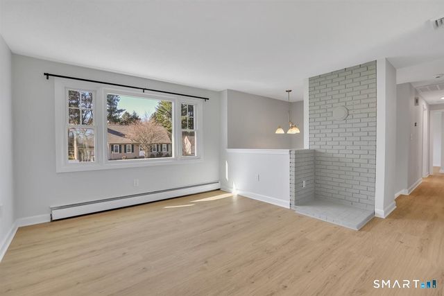 8 Blue Meadow Road, Middletown, CT 06457