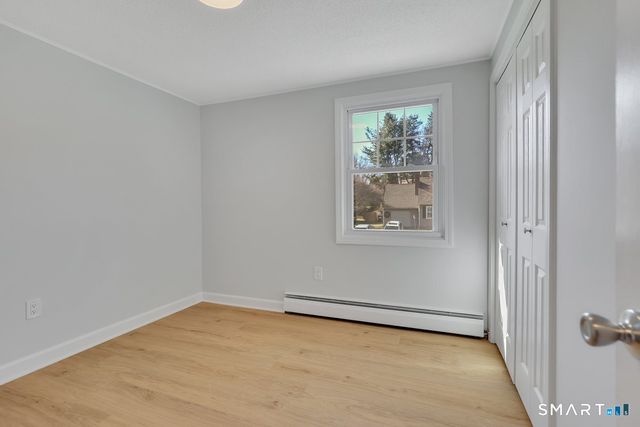 8 Blue Meadow Road, Middletown, CT 06457