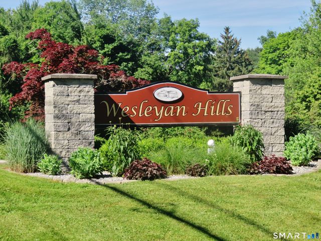 8 Blue Meadow Road, Middletown, CT 06457