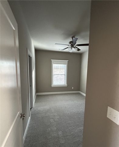 1070 Flat Rock Street, Bentonville, AR 72713