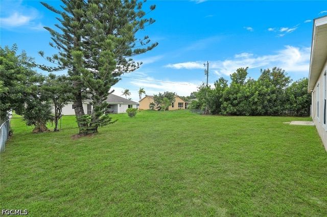 1409 SW 11th PL, Cape Coral, FL 33991