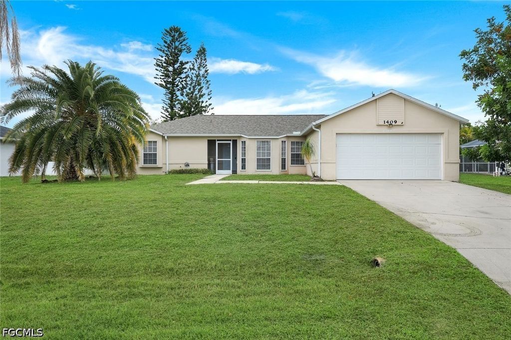 1409 SW 11th PL, Cape Coral, FL 33991
