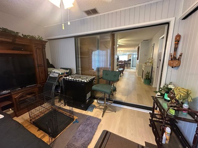 19029 US HIGHWAY 19 N 21F, Clearwater, FL 33764