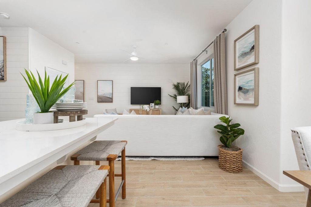 Image 22 of property listing at 6576 E Blushing Drive, Fresno, CA 93727