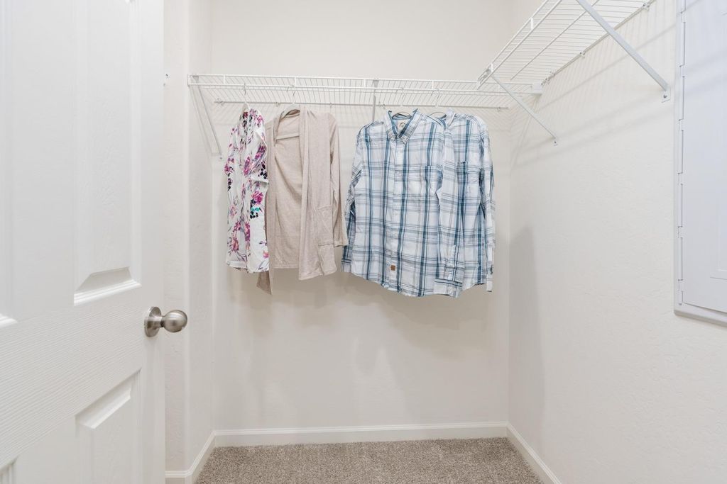 Image 29 of property listing at 6576 E Blushing Drive, Fresno, CA 93727