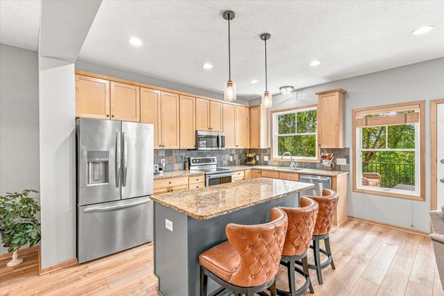 4377 Garden Way N, Hugo, MN 55038