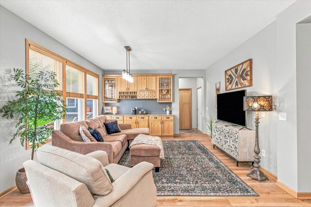 4377 Garden Way N, Hugo, MN 55038