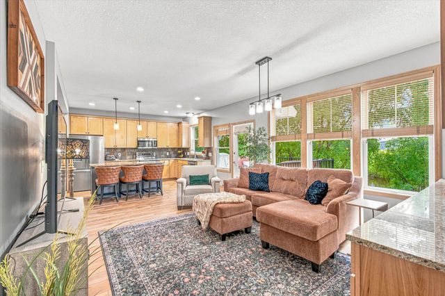 4377 Garden Way N, Hugo, MN 55038