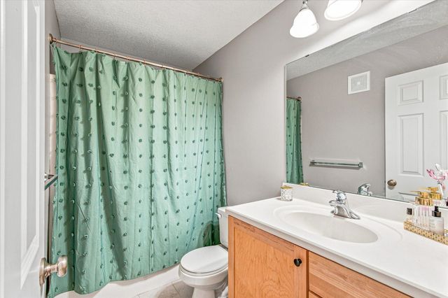4377 Garden Way N, Hugo, MN 55038