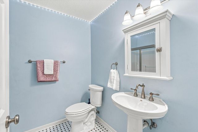 4377 Garden Way N, Hugo, MN 55038