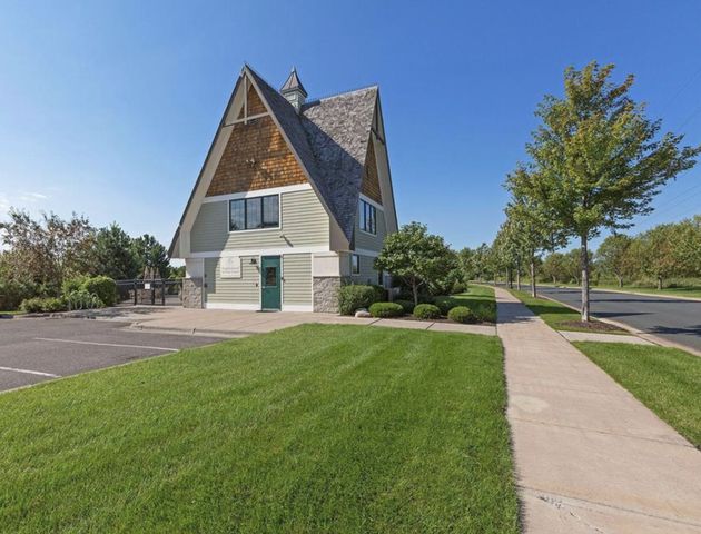 4377 Garden Way N, Hugo, MN 55038