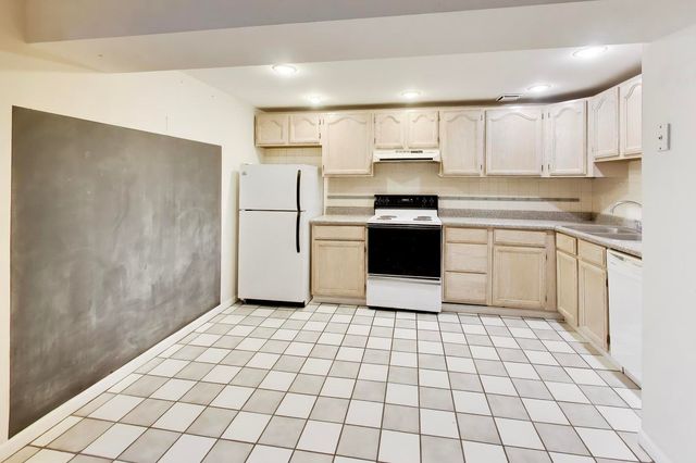 2629 N Troy Street, Chicago, IL 60647