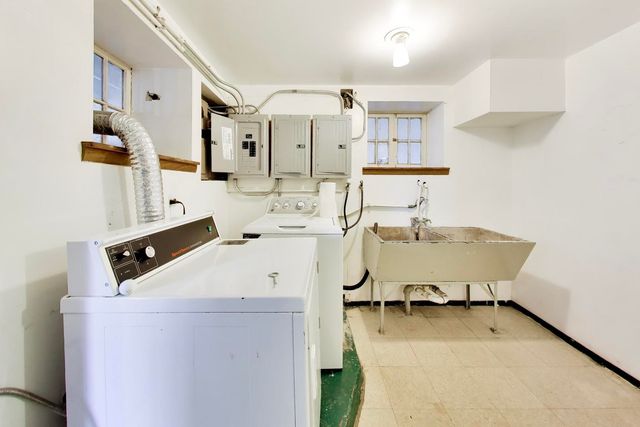 2629 N Troy Street, Chicago, IL 60647