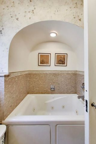 2629 N Troy Street, Chicago, IL 60647