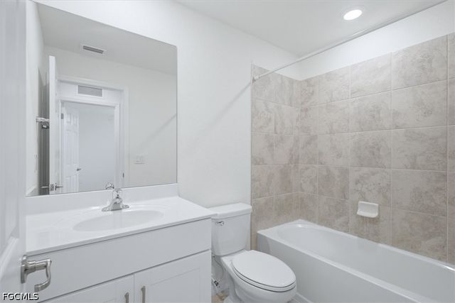 14032 Oviedo PL, Fort Myers, FL 33905