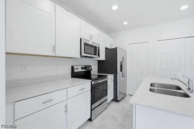14032 Oviedo PL, Fort Myers, FL 33905