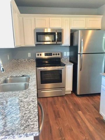 2733 Cottonwillow, Fayetteville, AR 72704