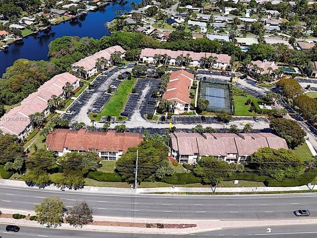 815 W Boynton Beach Boulevard 11-206, Boynton Beach, FL 33426