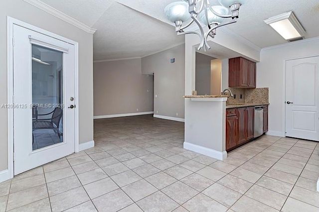 815 W Boynton Beach Boulevard 11-206, Boynton Beach, FL 33426
