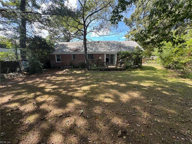 426 Nicewood DR, Newport News, VA 23602