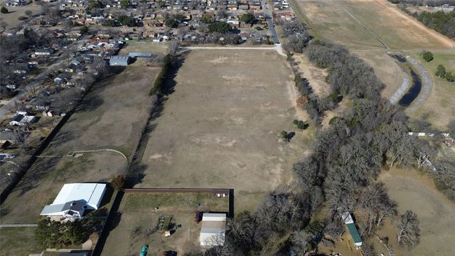 299 S Pleasant Woods Drive, Dallas, TX 75217