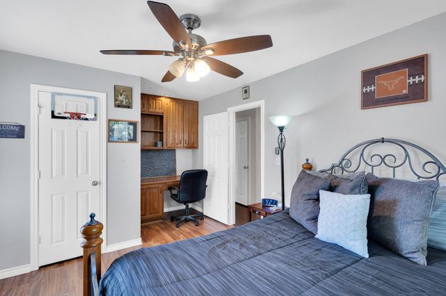 7011 Hunter Cove Drive, Arlington, TX 76001