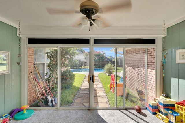 7011 Hunter Cove Drive, Arlington, TX 76001