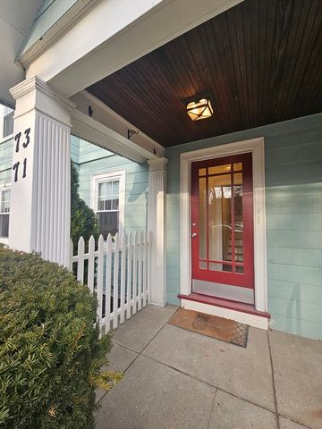 73 Palfrey St 73, Watertown, MA 02472