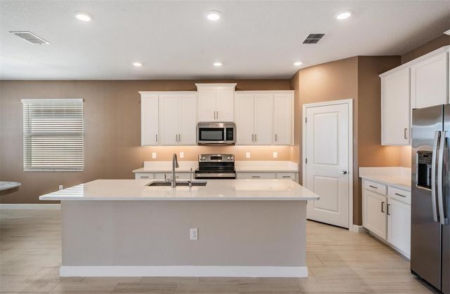 10515 GABLE DIG LOOP, San Antonio, FL 33576