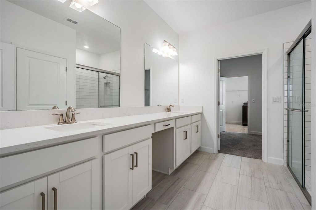 Image 17 of property listing at 10515 GABLE DIG LOOP, San Antonio, FL 33576