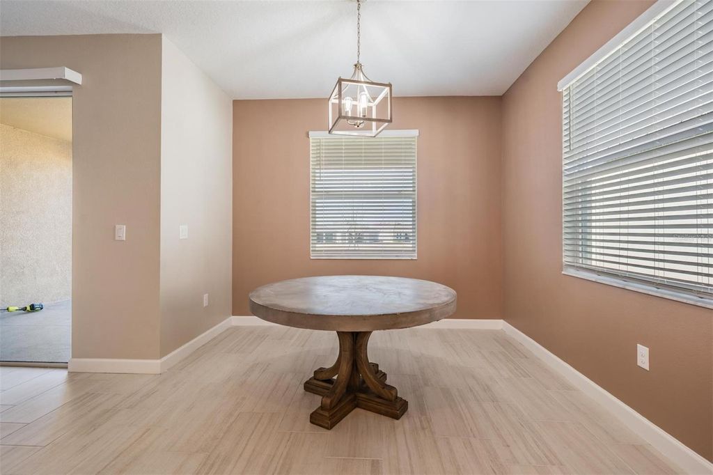 Image 10 of property listing at 10515 GABLE DIG LOOP, San Antonio, FL 33576