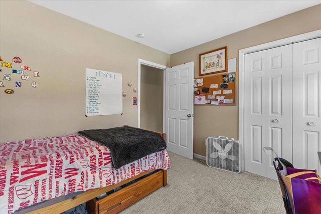 503 Fairview CIRCLE, Waterford, WI 53185