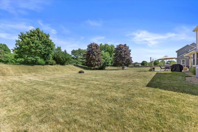 503 Fairview CIRCLE, Waterford, WI 53185