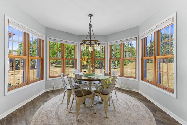 503 Fairview CIRCLE, Waterford, WI 53185