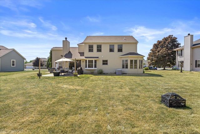 503 Fairview CIRCLE, Waterford, WI 53185