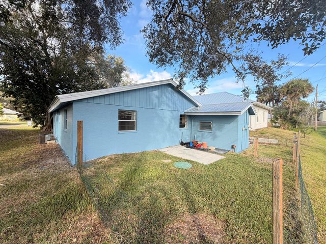 6155 7th Place, Vero Beach, FL 32968