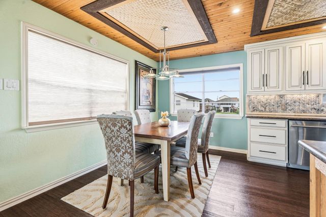 23 N Sandpiper Street, La Marque, TX 77568