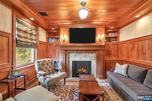 259 Indian Trail Drive, Franklin Lakes, NJ 07417