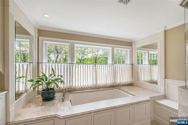 259 Indian Trail Drive, Franklin Lakes, NJ 07417