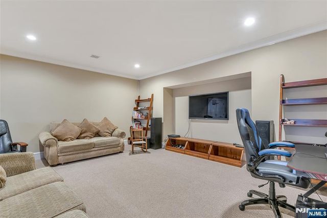 259 Indian Trail Drive, Franklin Lakes, NJ 07417