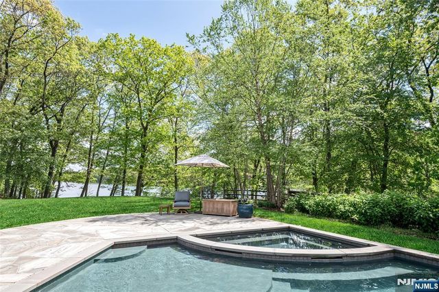 259 Indian Trail Drive, Franklin Lakes, NJ 07417