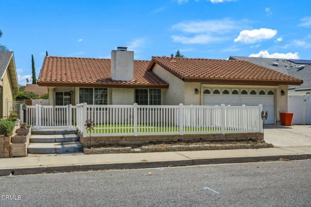 2082 Belgrave Court, Simi Valley, CA 93063