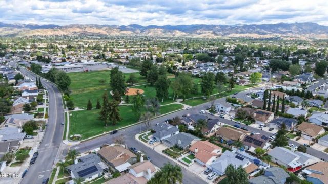 2082 Belgrave Court, Simi Valley, CA 93063