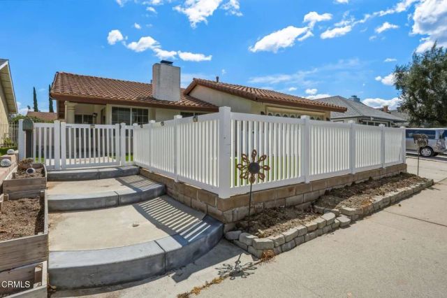 2082 Belgrave Court, Simi Valley, CA 93063