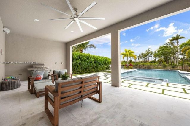 141 Cinder Dunes Pt, Jupiter, FL 33478