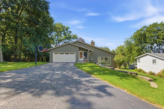 719 Wexford WAY, Hartland, WI 53029