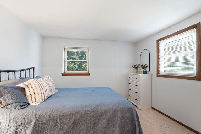 719 Wexford WAY, Hartland, WI 53029