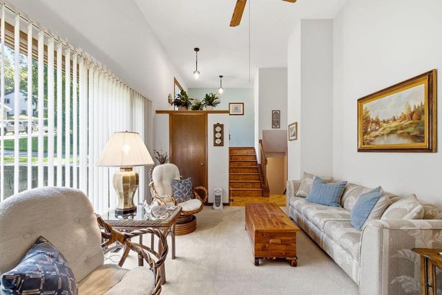 719 Wexford WAY, Hartland, WI 53029